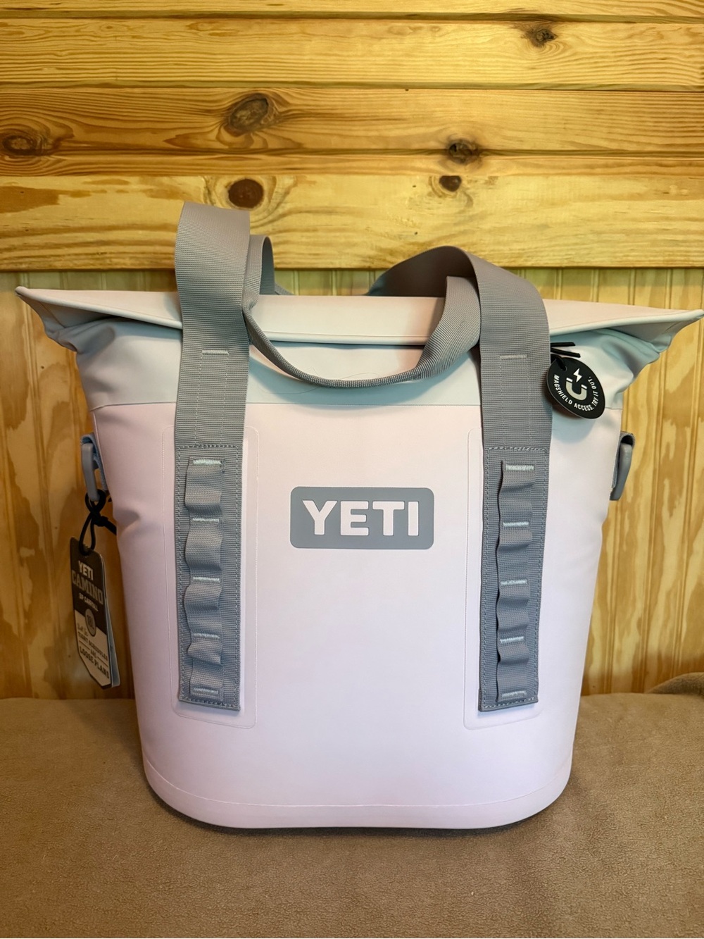 YETI Hopper M15 Tote Cooler Cherry Blossom
